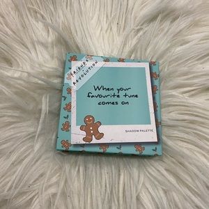 Friends x Revolution Shadow Palette - When your favorite tune comes up